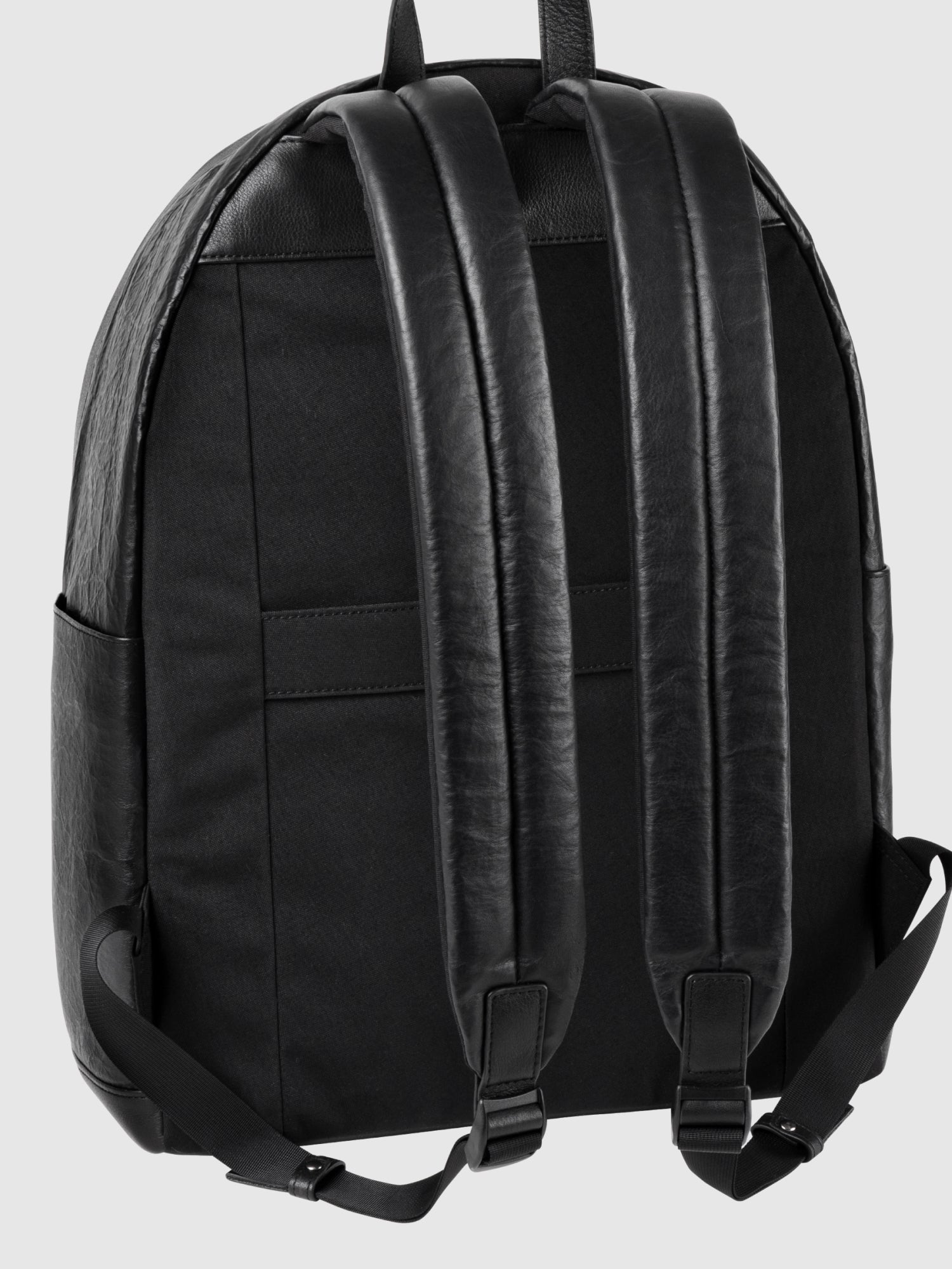 【新発売】LEATHER BACKPACK M 017