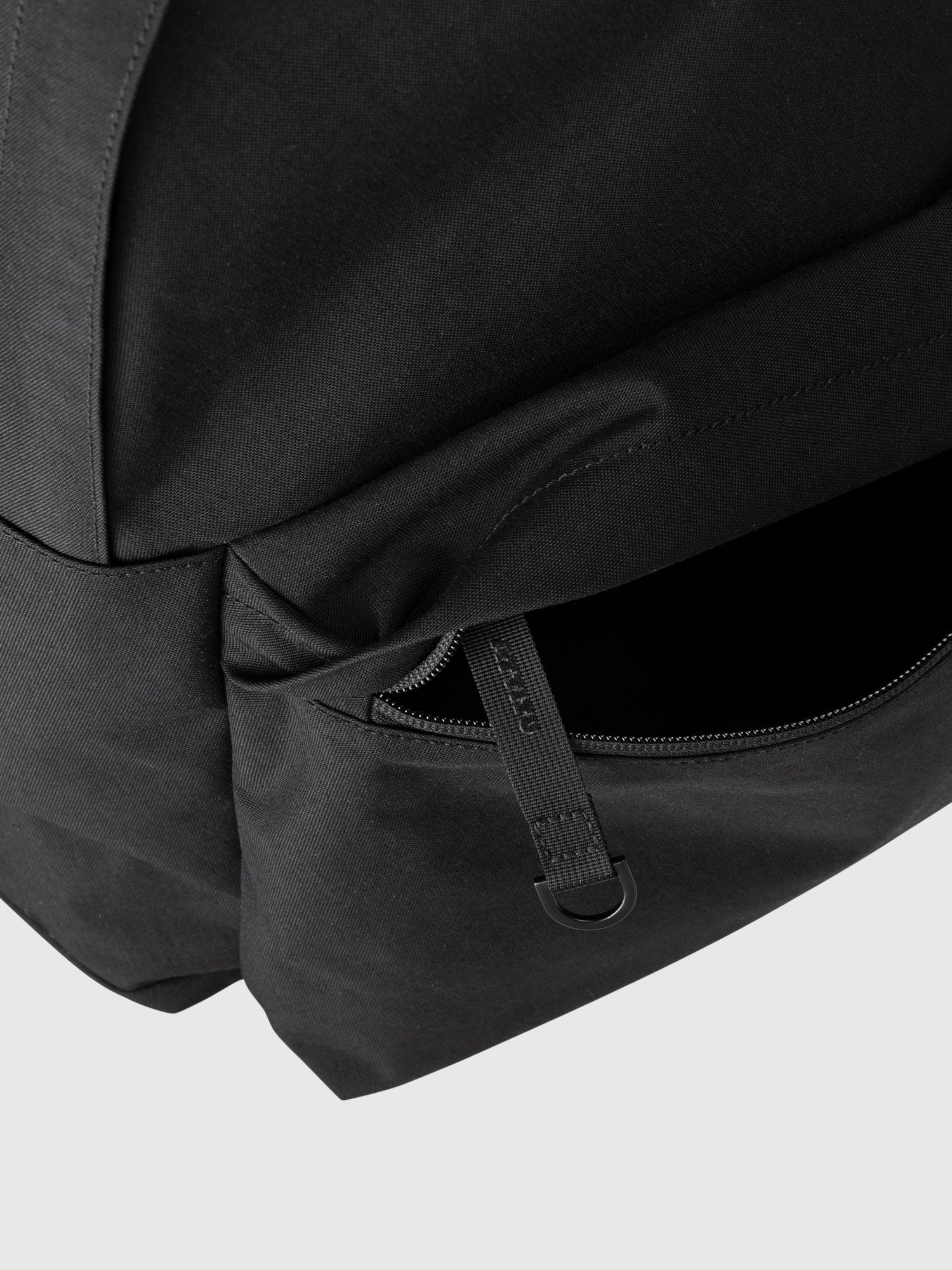 【数量限定色】NYLON BACKPACK L 001