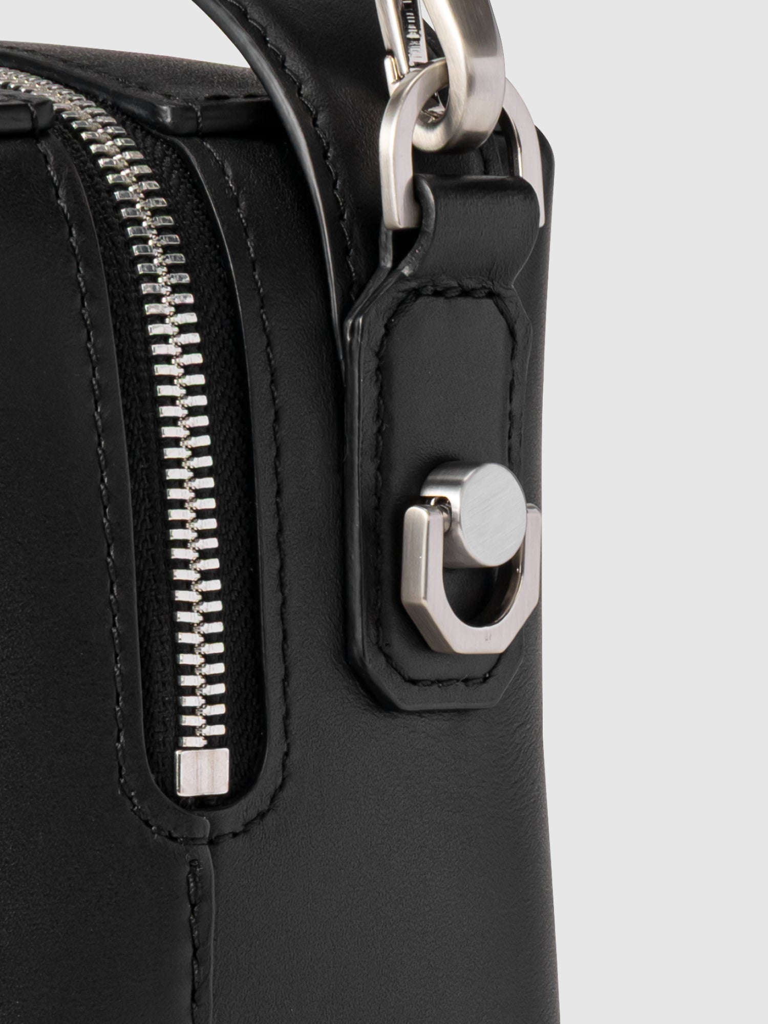 ストレイヴン 2wayワンハンドルバッグ